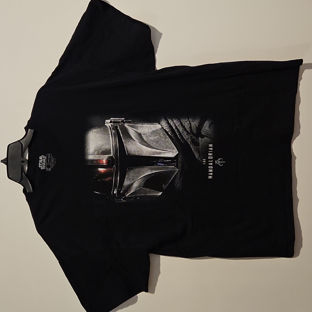 Star Wars The Mandalorian black short sleeve graphic tee XL Disney UNISEX